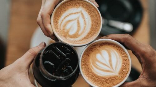 Unique gifts for coffee lovers – mugs, grinders, subscriptions